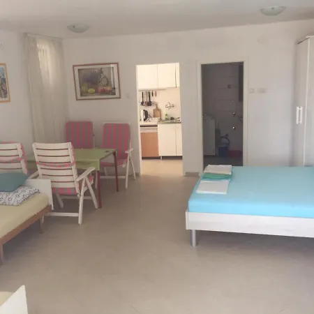 Perla - 150m From The Sea Appartamento *