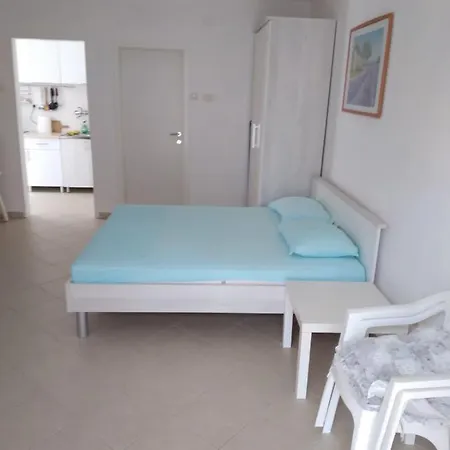 Perla - 150m From The Sea Апартаменты