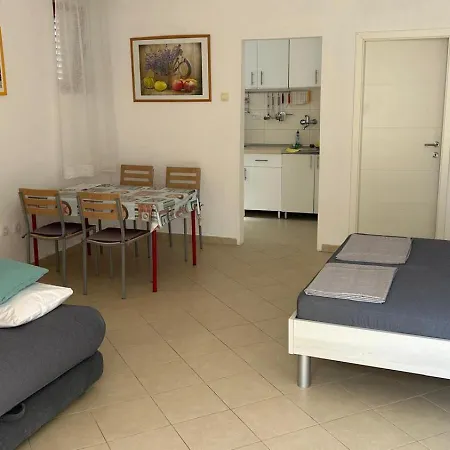 Perla - 150m From The Sea Apartmán Novi Vinodolski